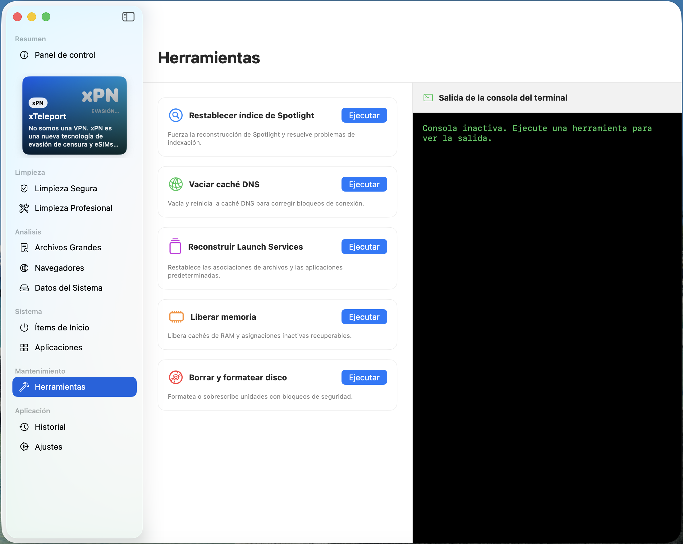 Captura de Clean & Fast: registro histórico de limpiezas del sistema con estadísticas de espacio recuperado